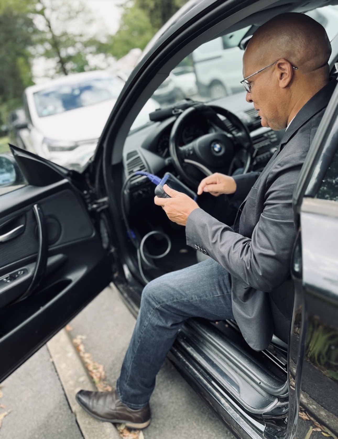 Technicien Autogest System en diagnostic sur une BMW